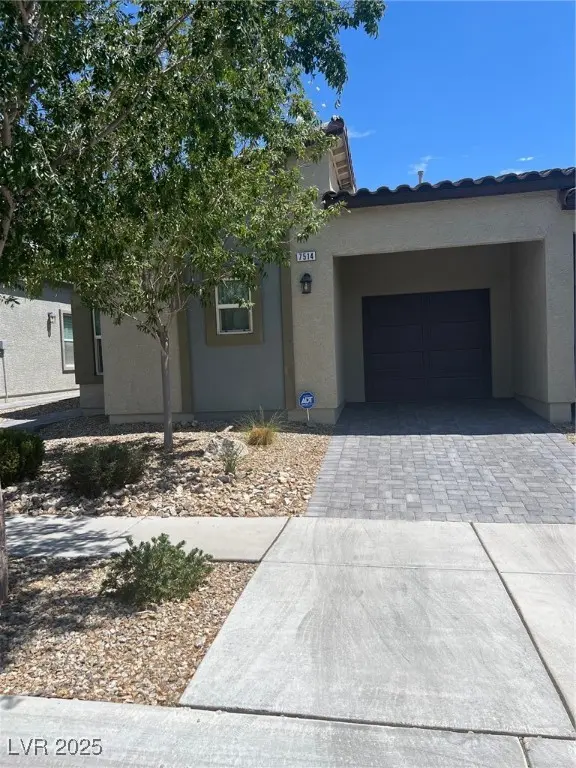 Photo of Listing #2712040