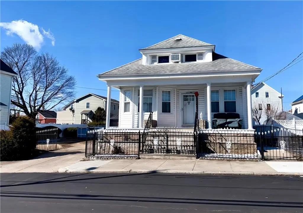 54 Chatham St, Providence