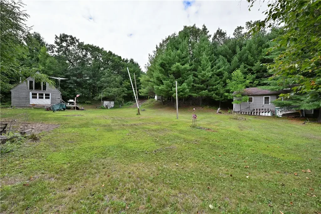 27490 County Road Ff, Webster