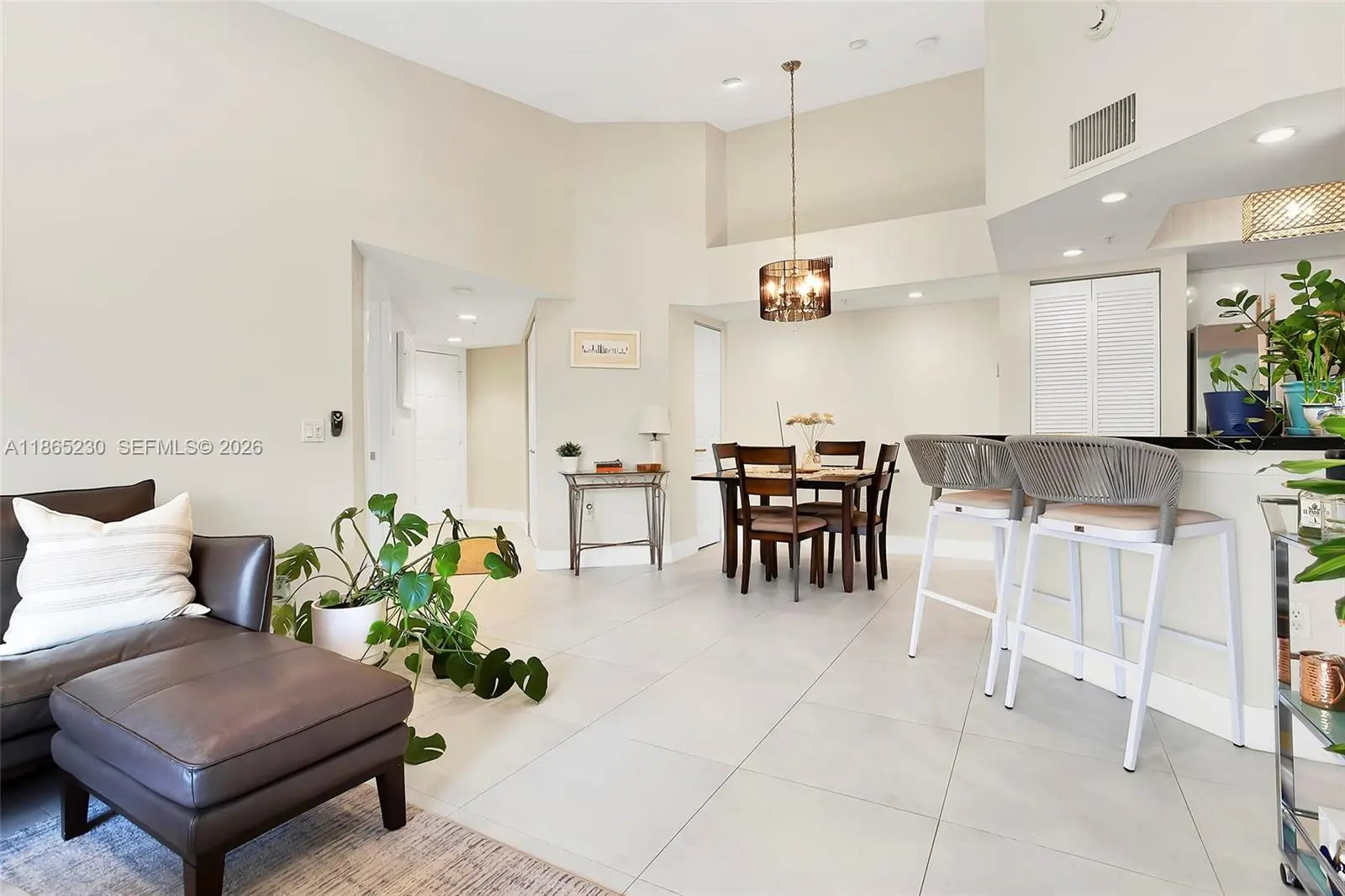 Photo of Listing #A11865230