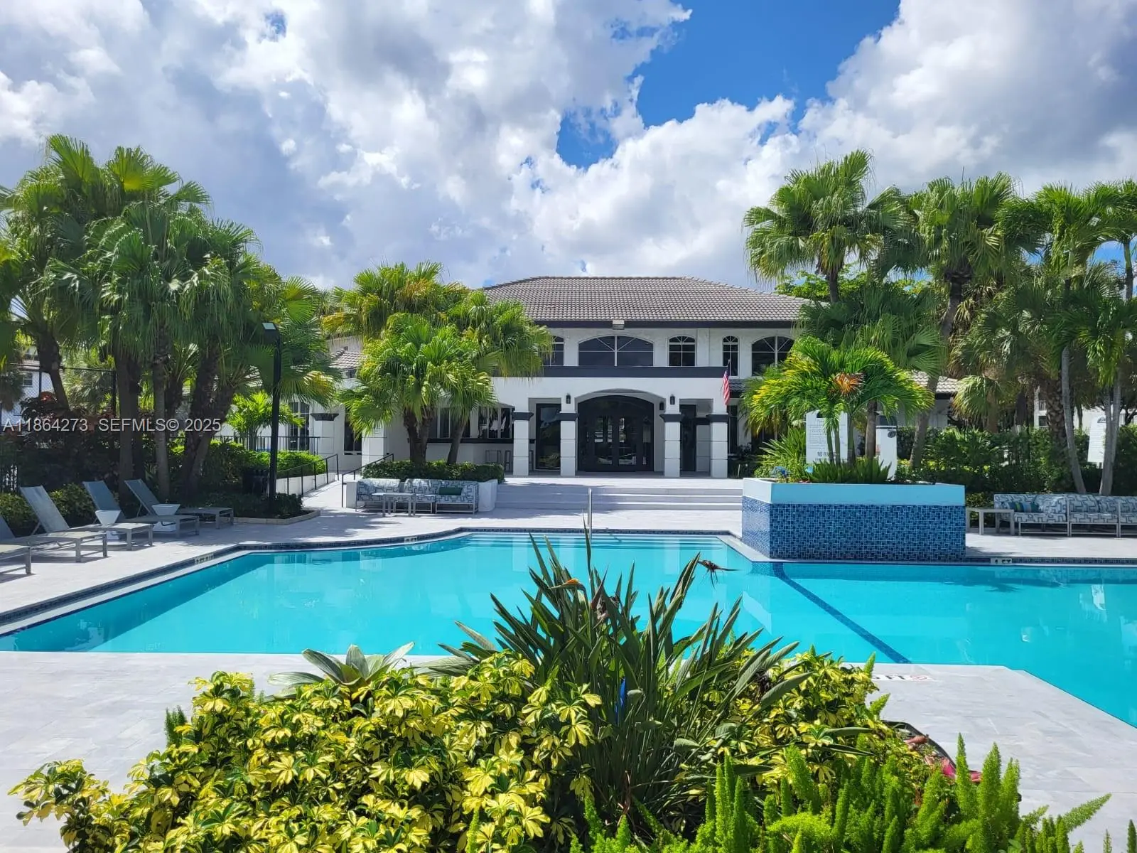 Photo of Listing #A11864273