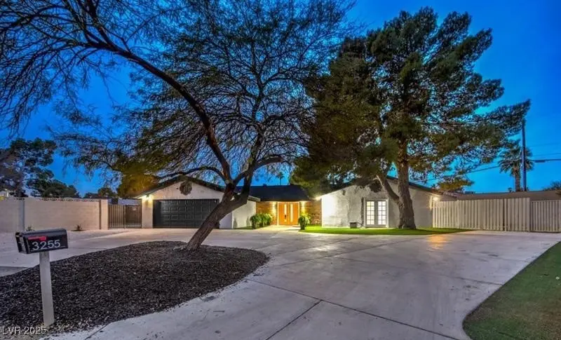 Photo of Listing #2713694