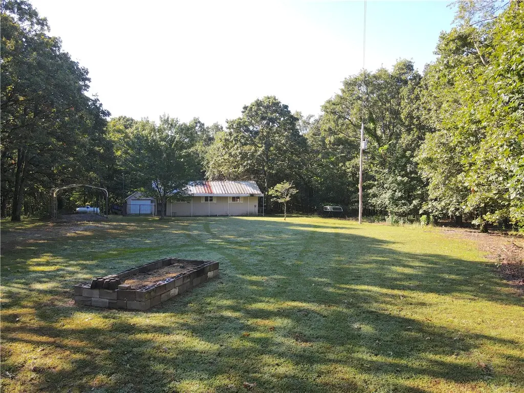 18596 Fisher Ford Road, Siloam Springs