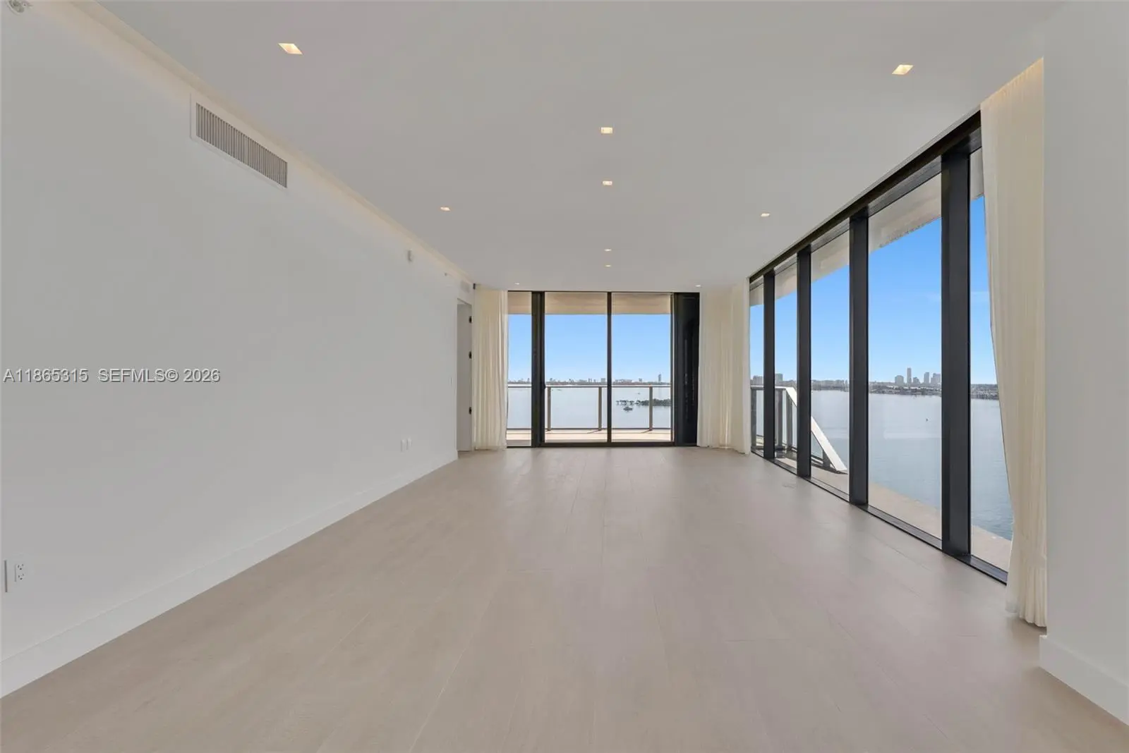 Photo of Listing #A11865315