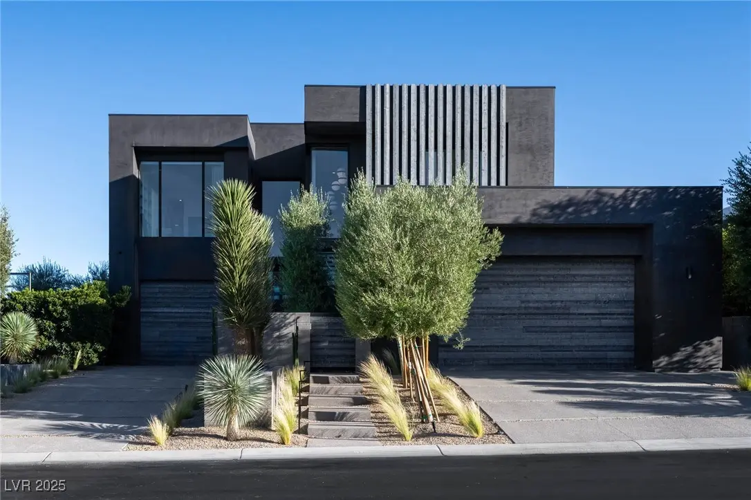 Photo of Listing #2713308