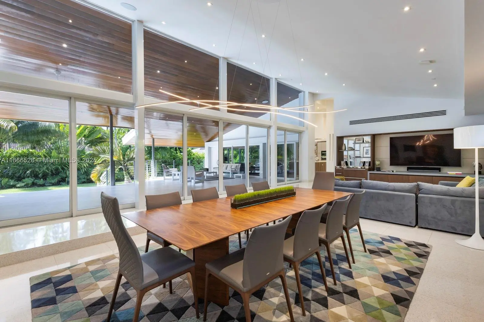 Photo of Listing #A11866528