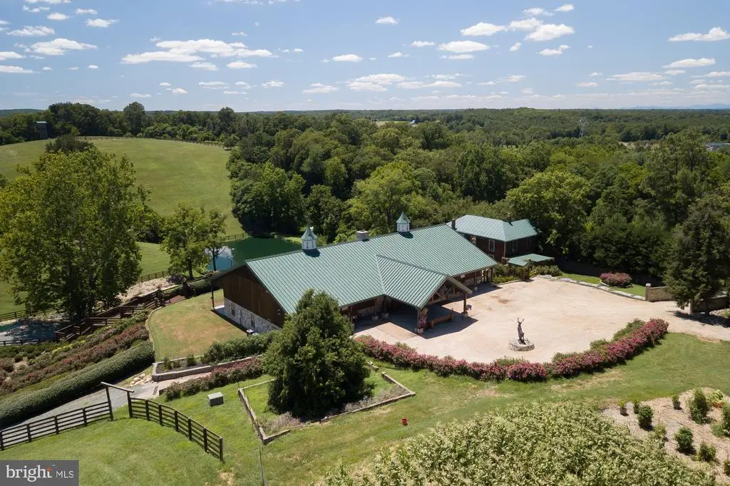 240 Stoneleigh Rd, Palmyra