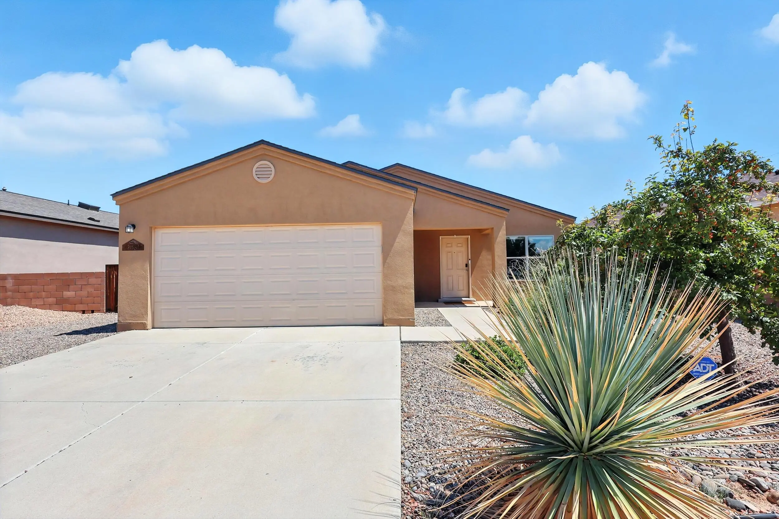 2061 Camino Rincon Sw, Los Lunas
