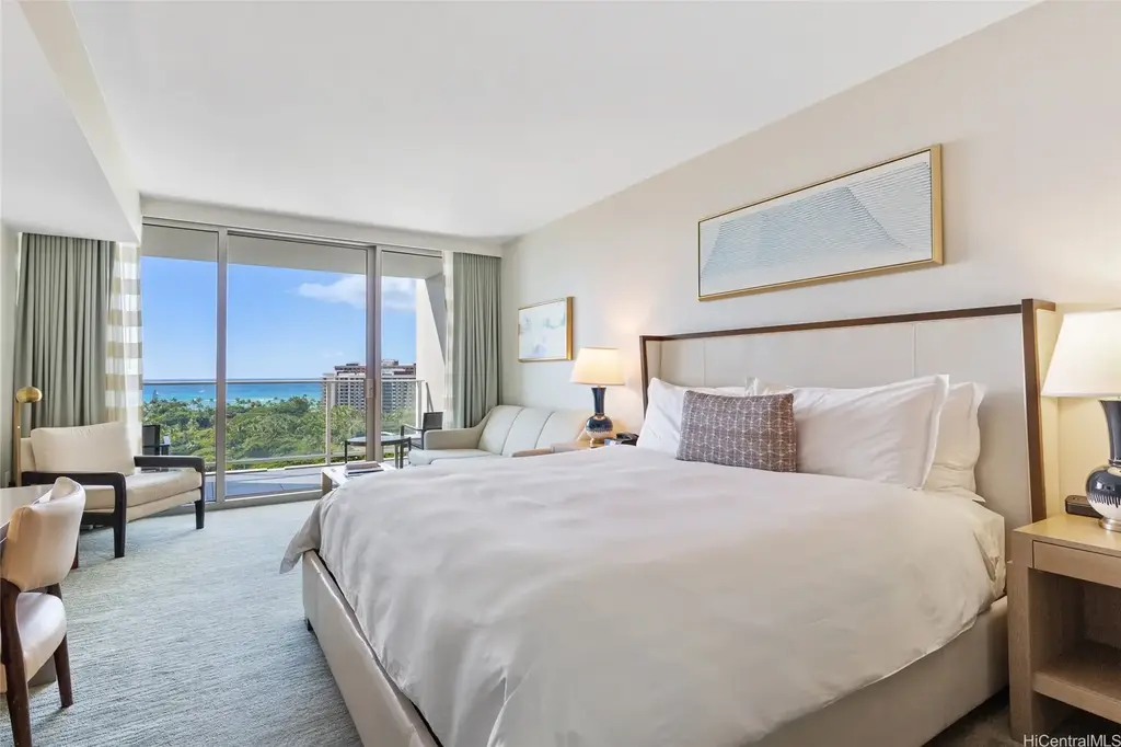 (unit #1503) 383 Kalaimoku Street, Honolulu