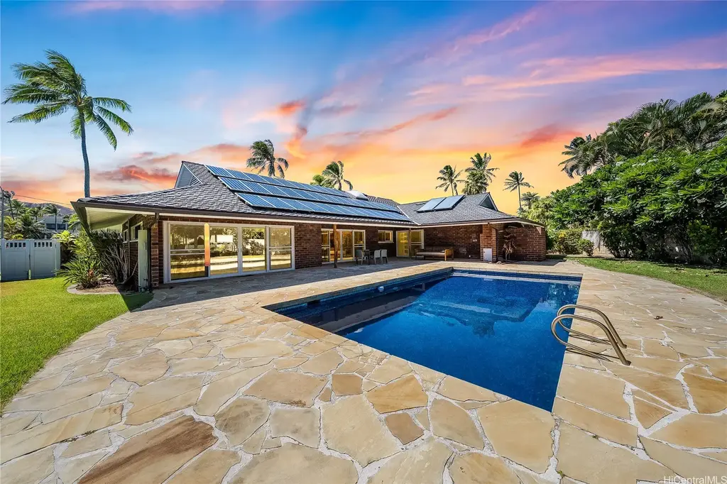 101 Kailuana Place, Kailua
