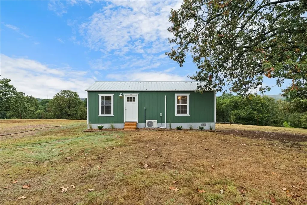 7184 Barber Road, Booneville