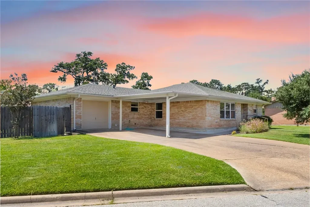 2310 Morningside Drive, Bryan