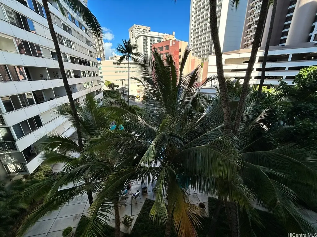 425 Ena Road # 503b, Honolulu