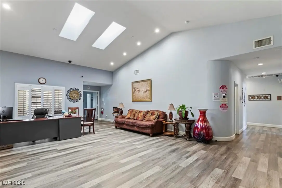 Photo of Listing #2713806