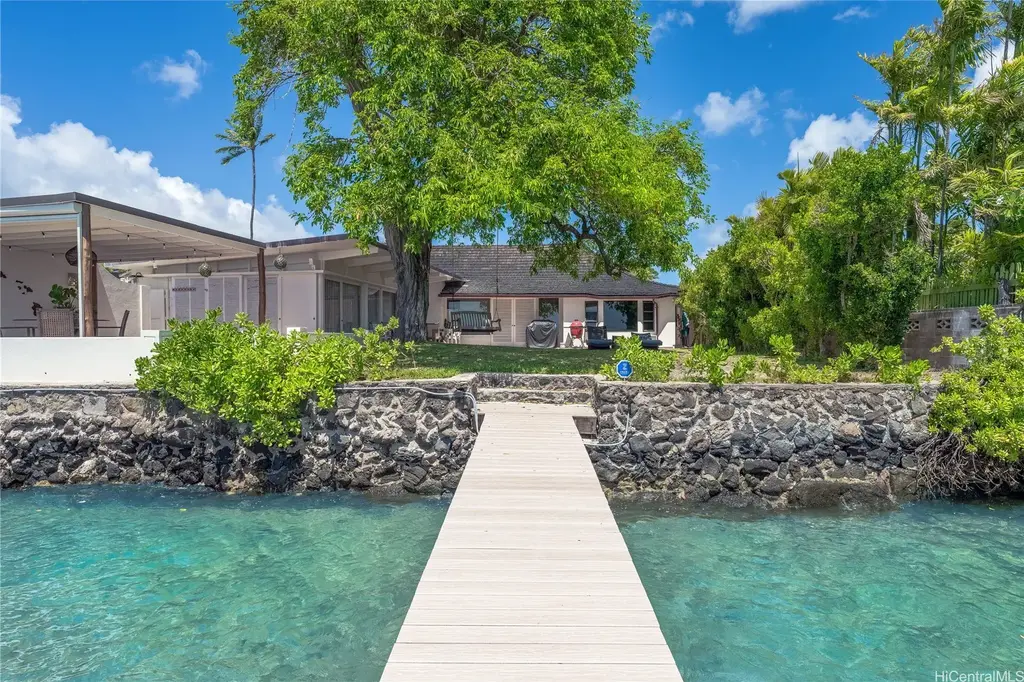 130 Wailupe Circle, Honolulu