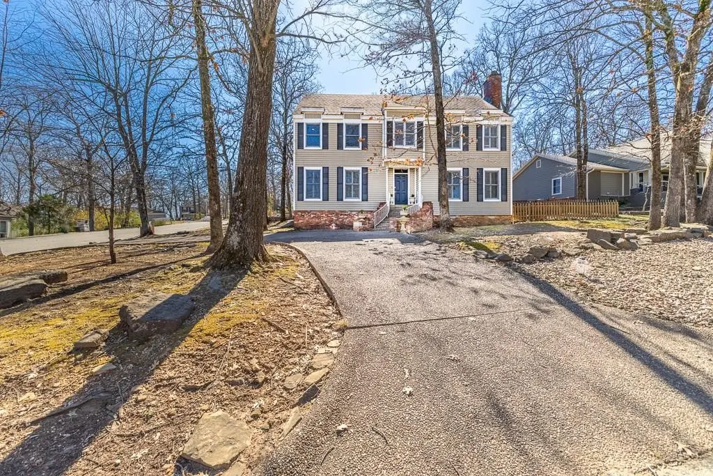 3217 N Kings Cross, Fayetteville