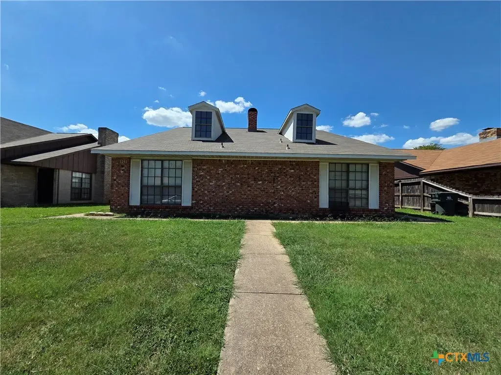 5214 & 5218 Davy Crockett Street, Temple
