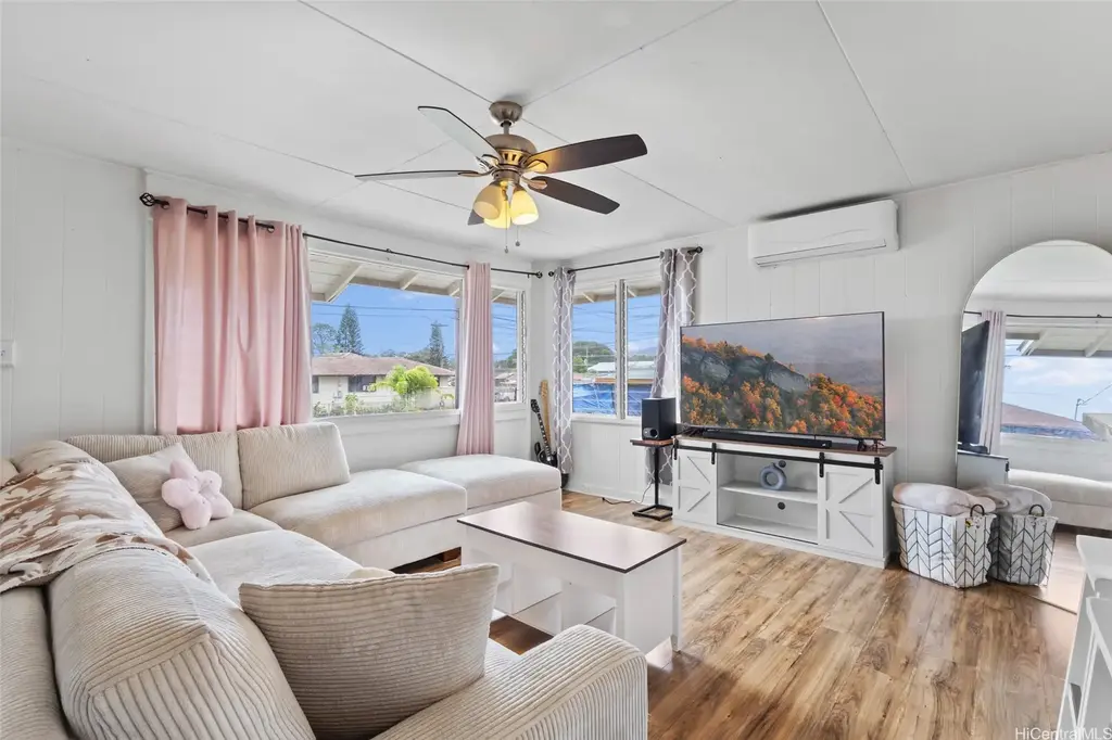 219 Pakauwili Drive, Wahiawa