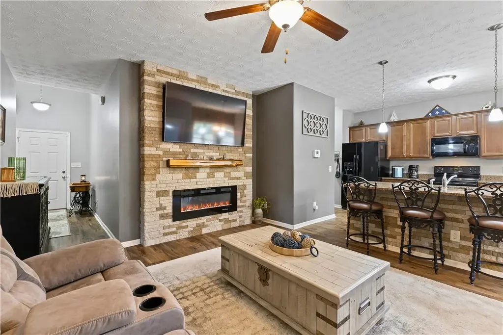 2301 Cobblestone Dr, Opelika