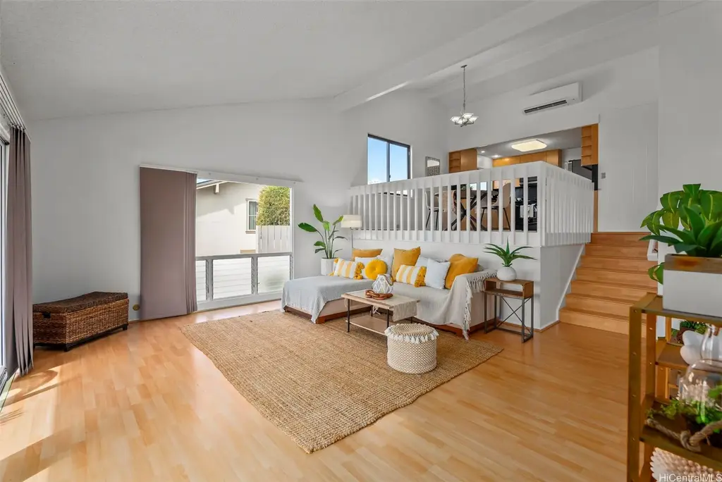 98-1848 Mikinolia Place, Aiea