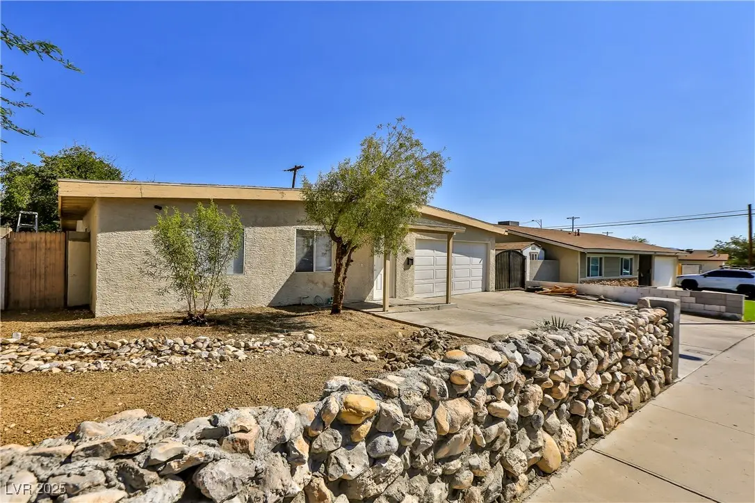 Photo of Listing #2714779