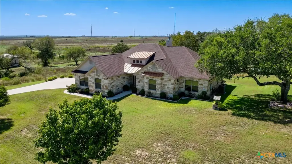121 Carrizo Ridge, Floresville