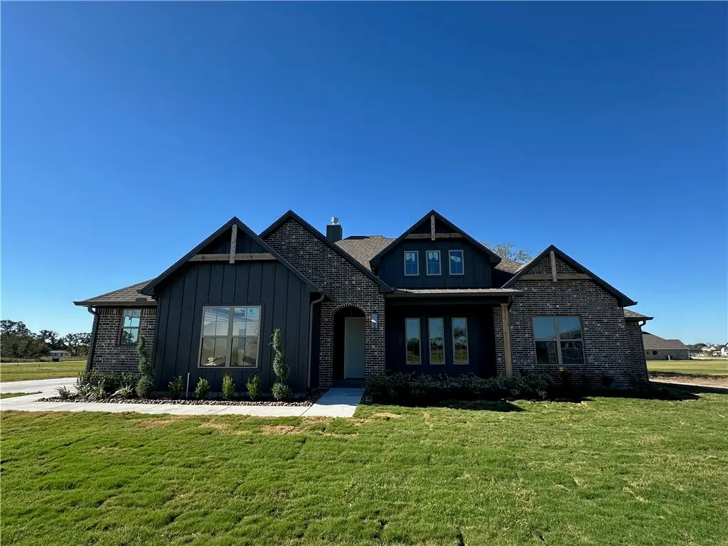 10474 Whiskey River Road, Bryan