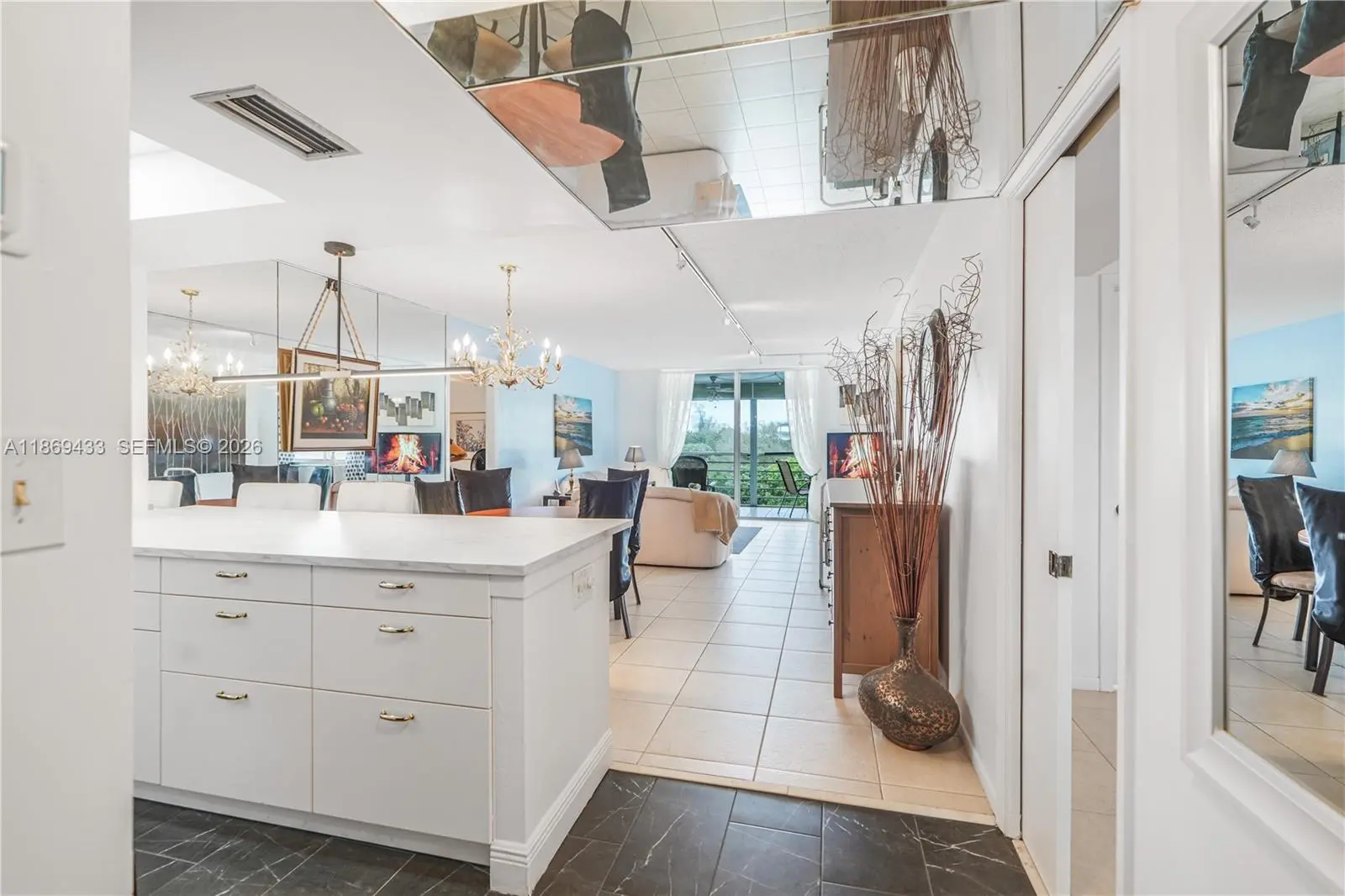 Photo of Listing #A11869433