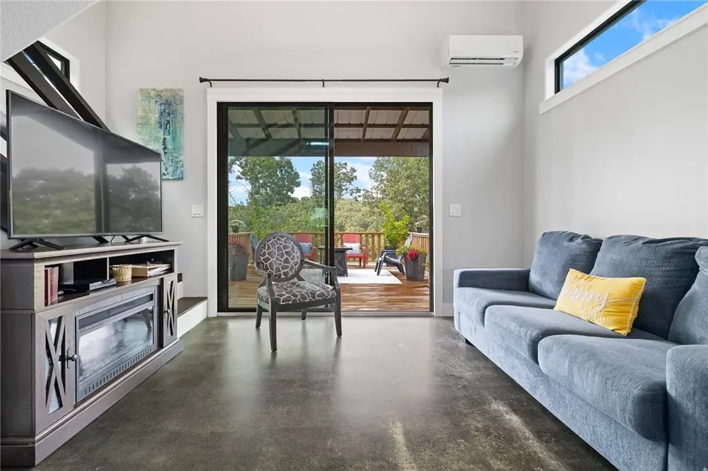 12271 Estes Lane, Omaha