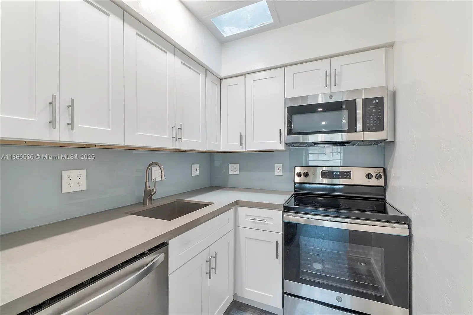 Photo of Listing #A11869586