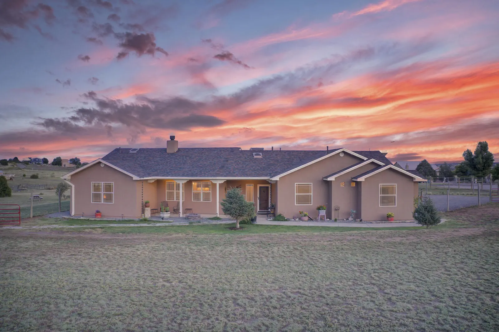 4 Blue Jay Way, Edgewood