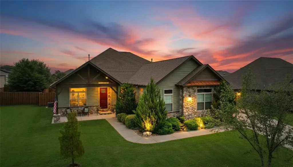 3750 Whitefish Street, Bentonville