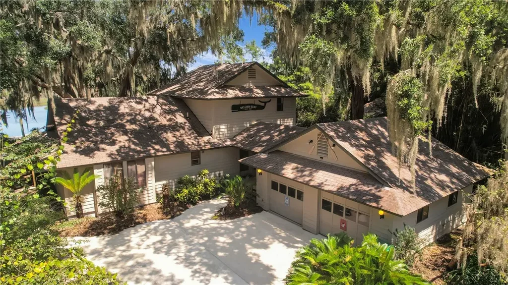 1142 River Drive Ne, Townsend