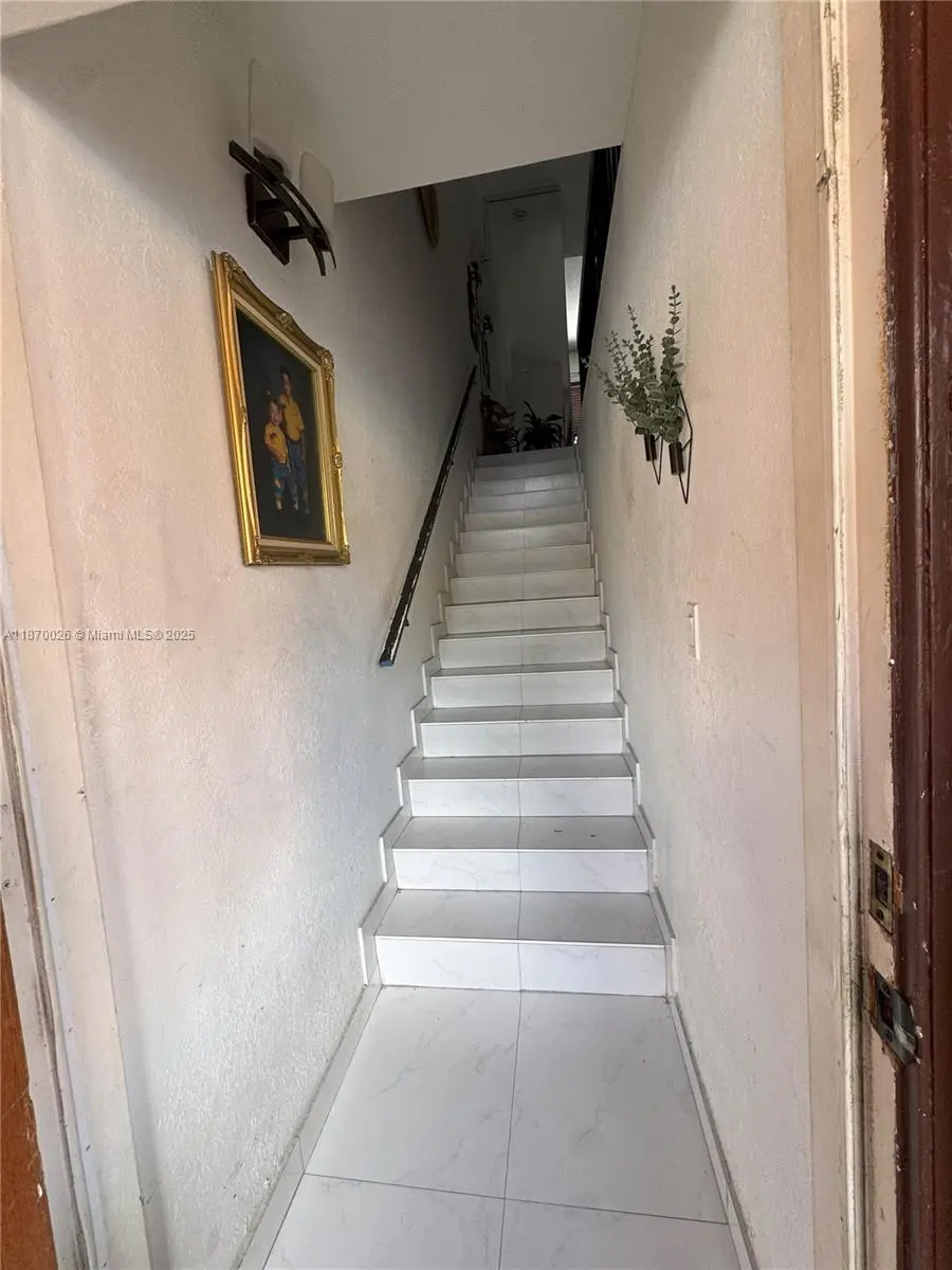 Photo of Listing #A11870026