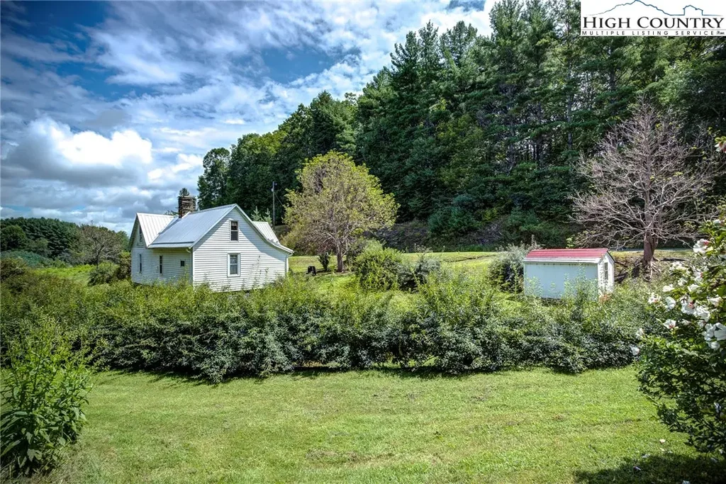 604 Colvard Farm Road, Jefferson