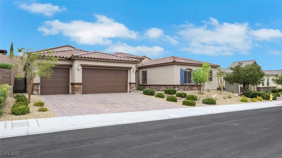 Photo of Listing #2715238