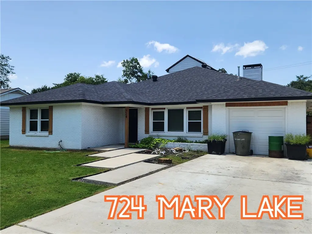 724 Mary Lake Drive Middle Bedroom - B, Bryan