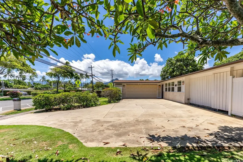 743 Mokapu Road, Kailua