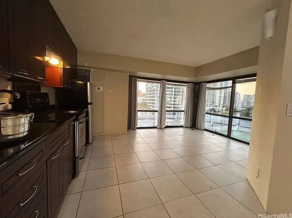 1750 Kalakaua Avenue # 702, Honolulu