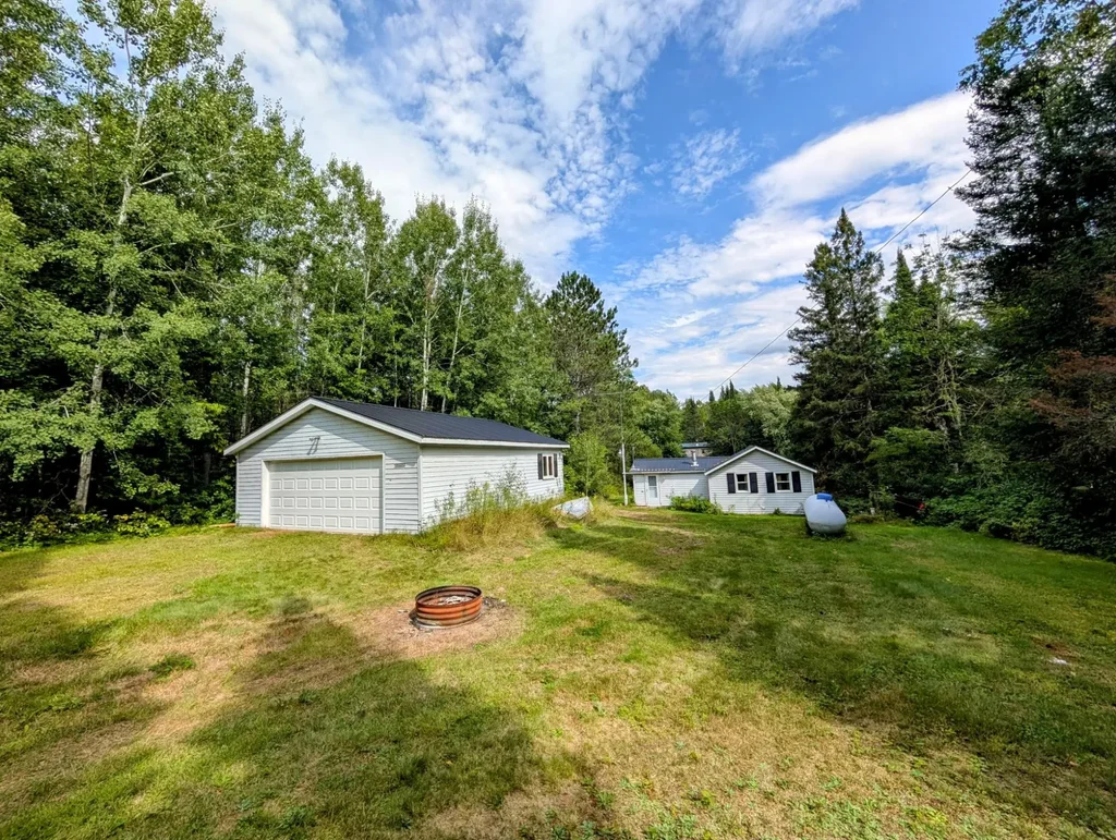 W6223 Hoefferle Rd, Park Falls