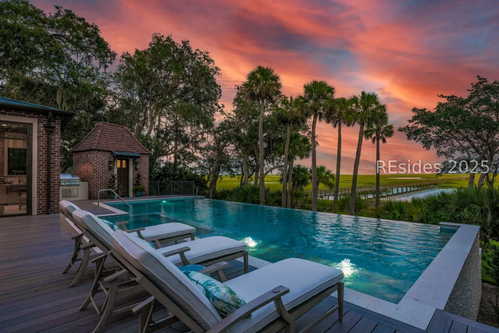 16 Hampton Lane, Bluffton