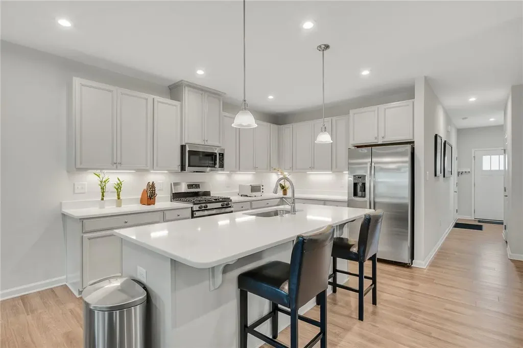 136 Two Penny Place, Williamsburg