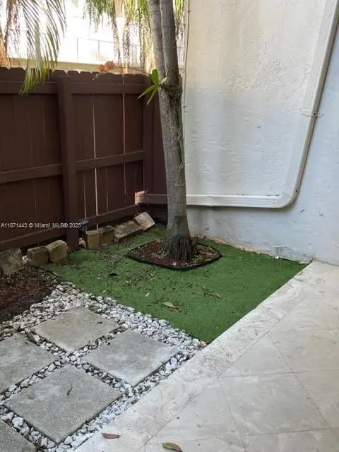 Photo of Listing #A11871443