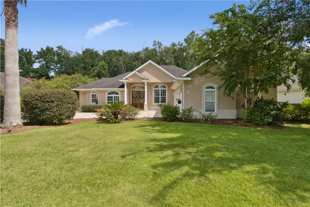 240 Osprey Circle, St Marys