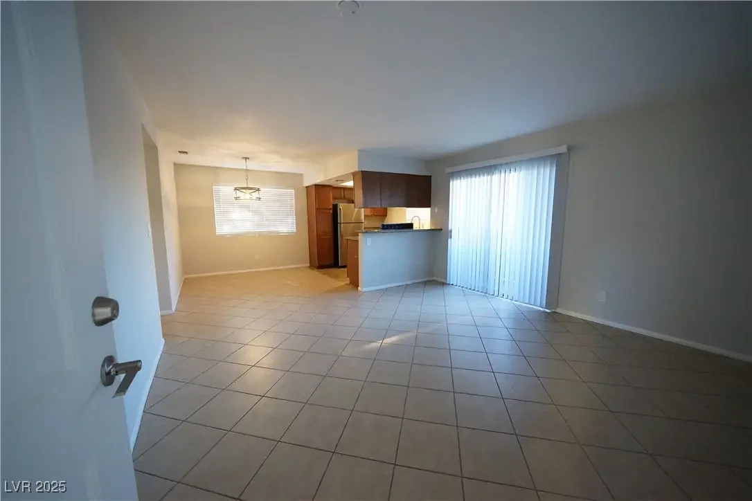 Photo of Listing #2715611