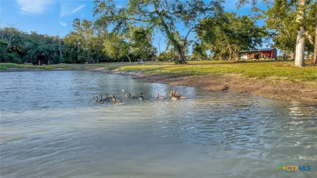 2698 County Road 284, Edna