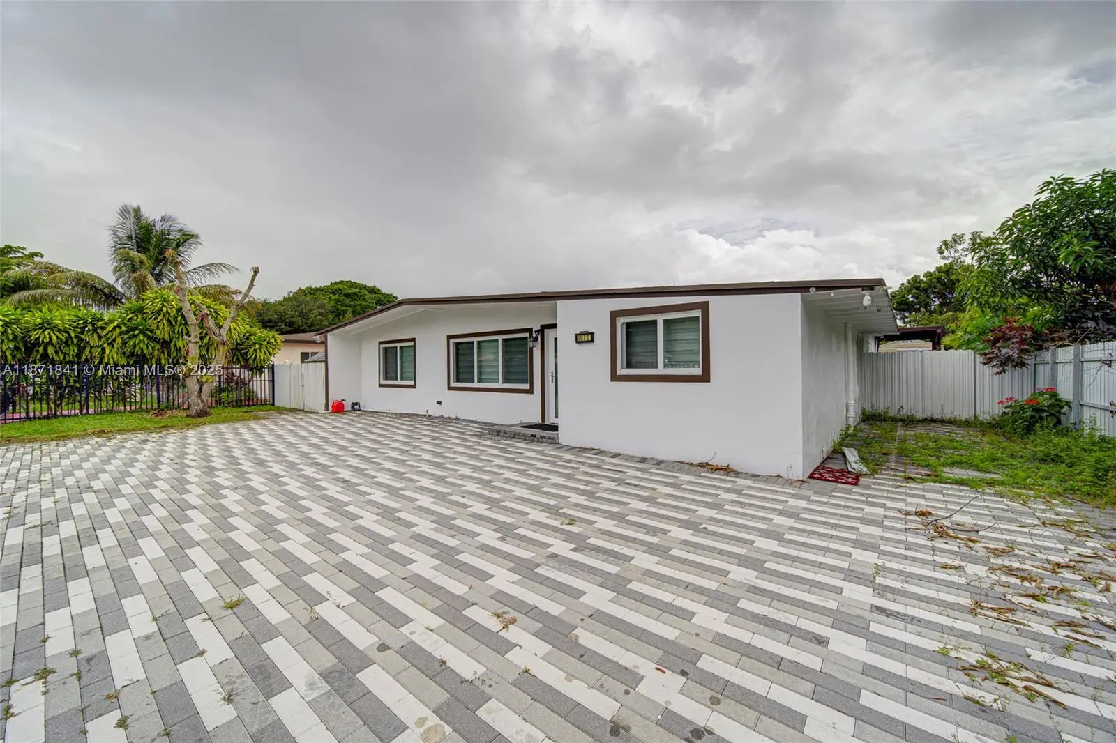 Photo of Listing #A11871841