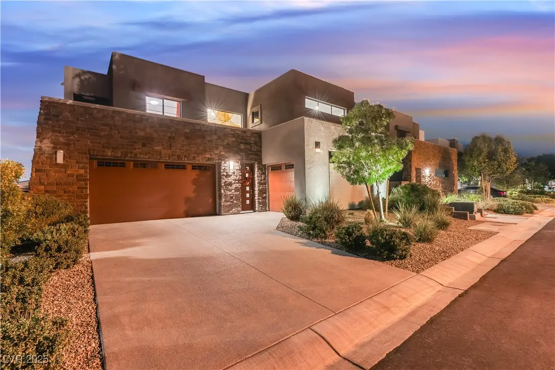 Photo of Listing #2715475