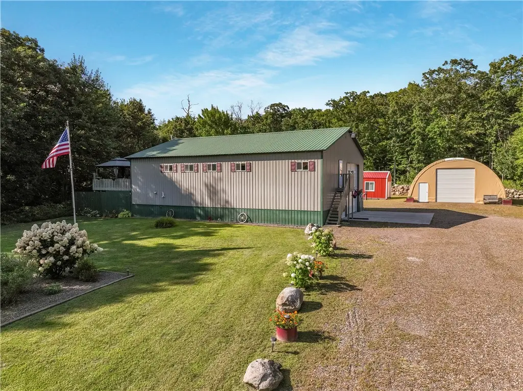 W16694 Hogback Road, Chetek