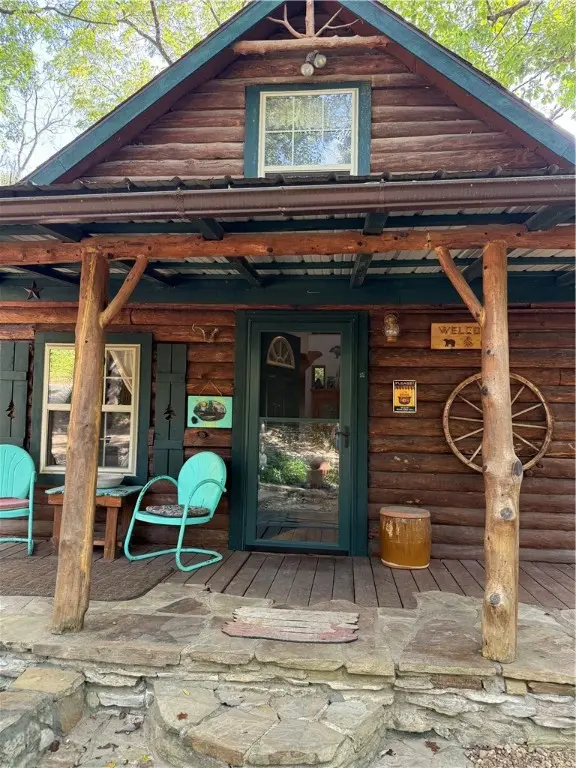 2612 County Road 702, Berryville